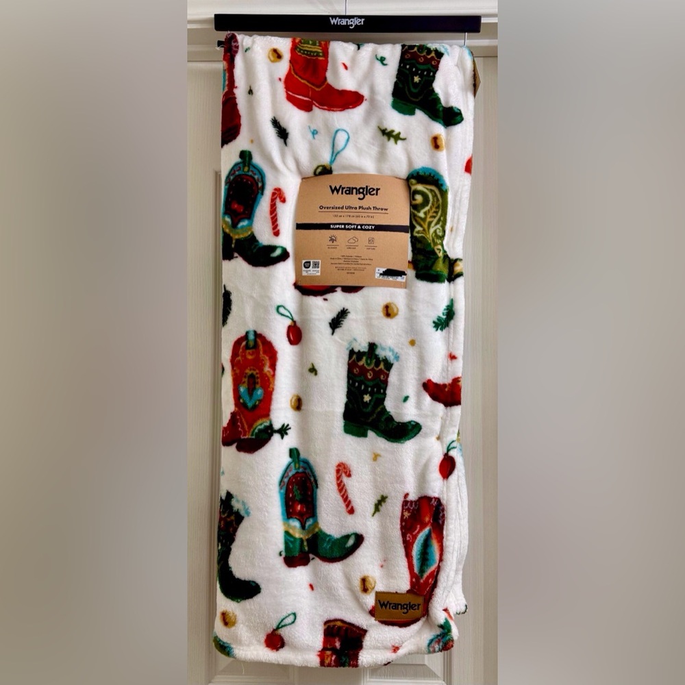 Wrangler Christmas Cowboy Boots Oversized Ultra Plush Throw Blanket NEW